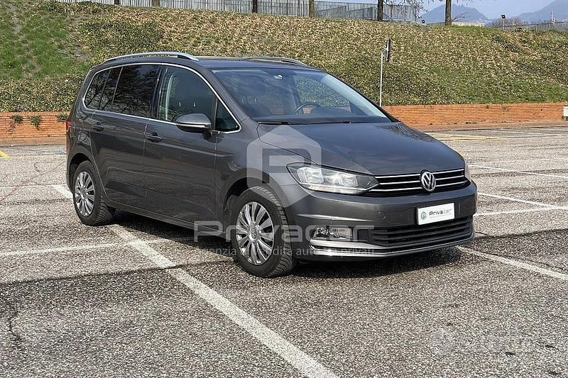 Usata VW Touran Executive 150 CV (110 kW) 2016 Grigio Monovolume