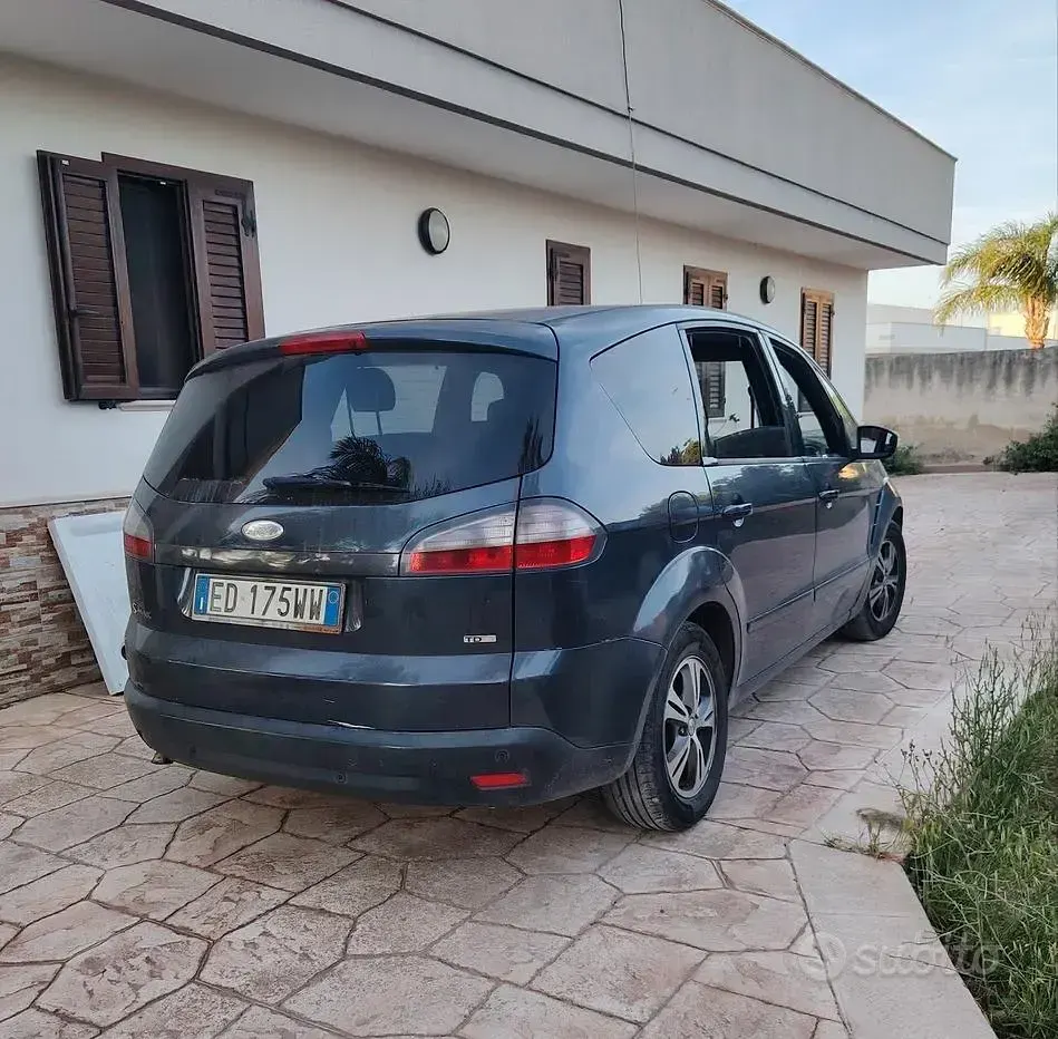 Usata Ford S-MAX S 140 CV (102 kW) 2007 Monovolume