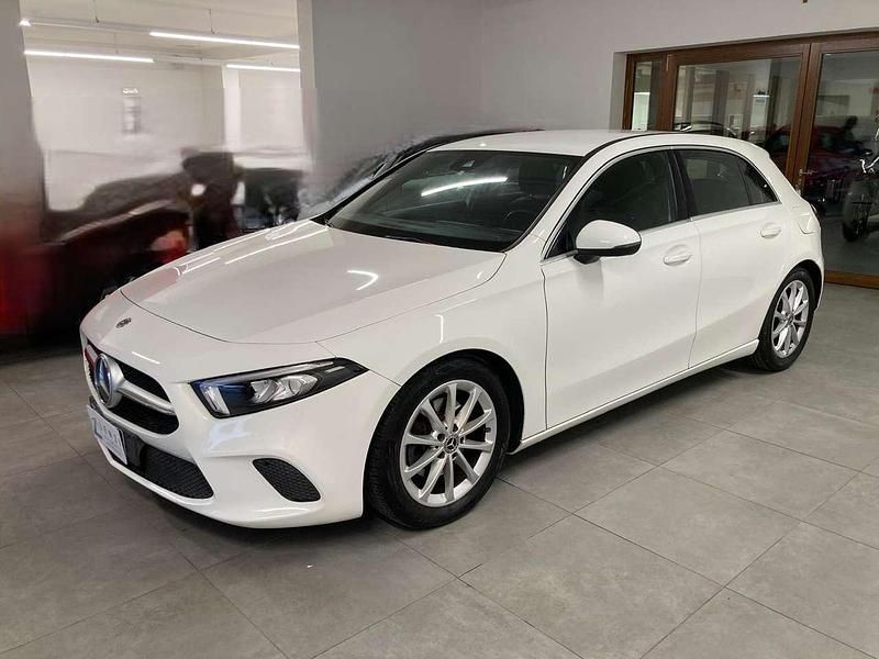 Usata Mercedes A200 163 CV (119 kW) 2018 Bianco Berlina