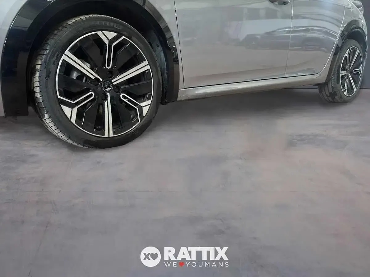 Usata Lancia Ypsilon 110 CV (80 kW) 2025 Grigio Utilitaria