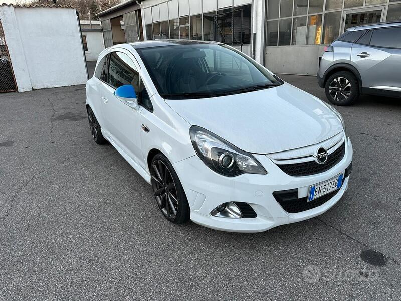 Usato 2012 Opel Corsa 1.6 Benzin 192 CV (9.600 €)