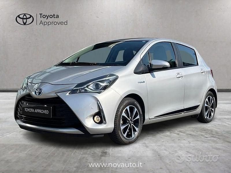 Usata Toyota Yaris Hybrid Active 2018 Grigio Berlina