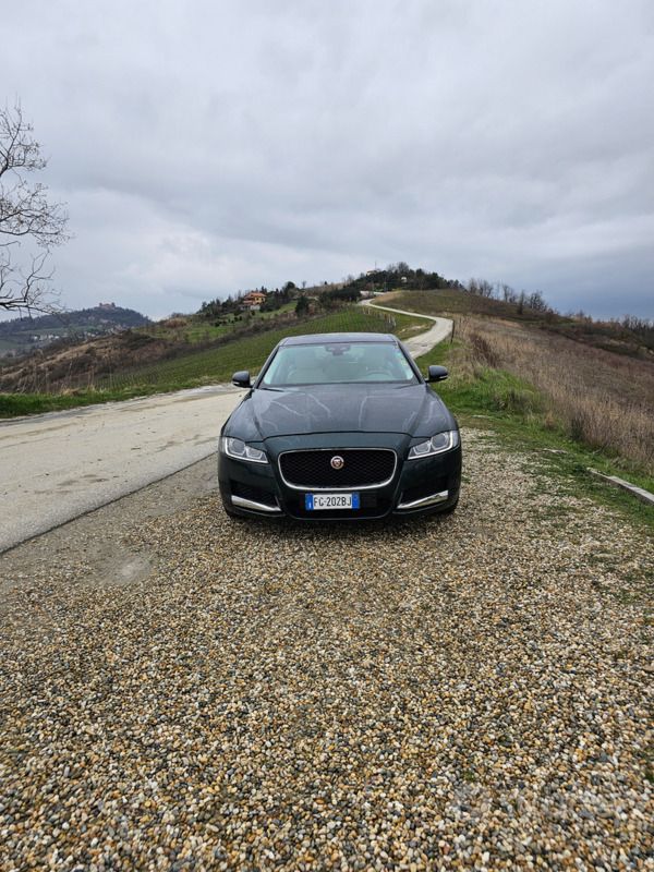 Usata Jaguar XF 2016 Verde Berlina
