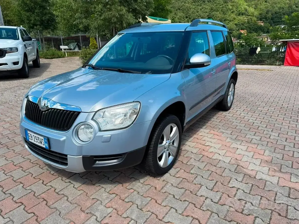 Usata Skoda Yeti Adventure 110 CV (80 kW) 2010 Blu SUV