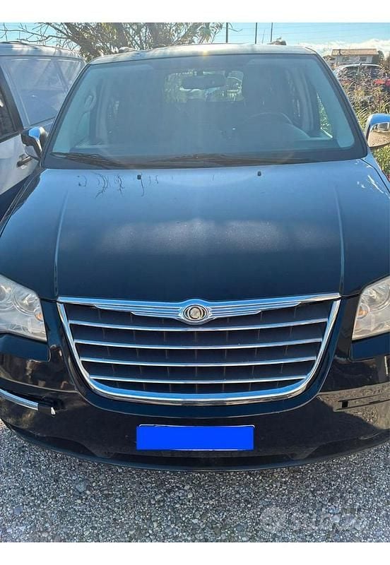 Usata Chrysler Grand Voyager 163 CV (119 kW) 2009 Blu Monovolume