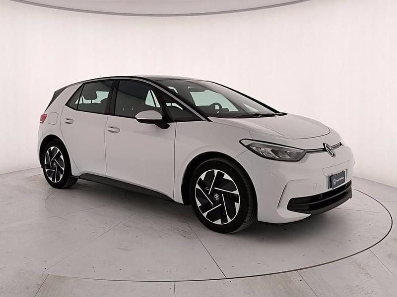 Usata VW ID.3 Pro Performance 150 kW (204 CV) 2024 Glacier white metallizzato nero Utilitaria
