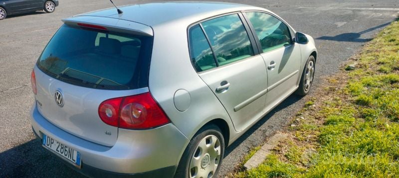 Usata VW Golf V 115 CV (84 kW) 2008 Grigio Utilitaria