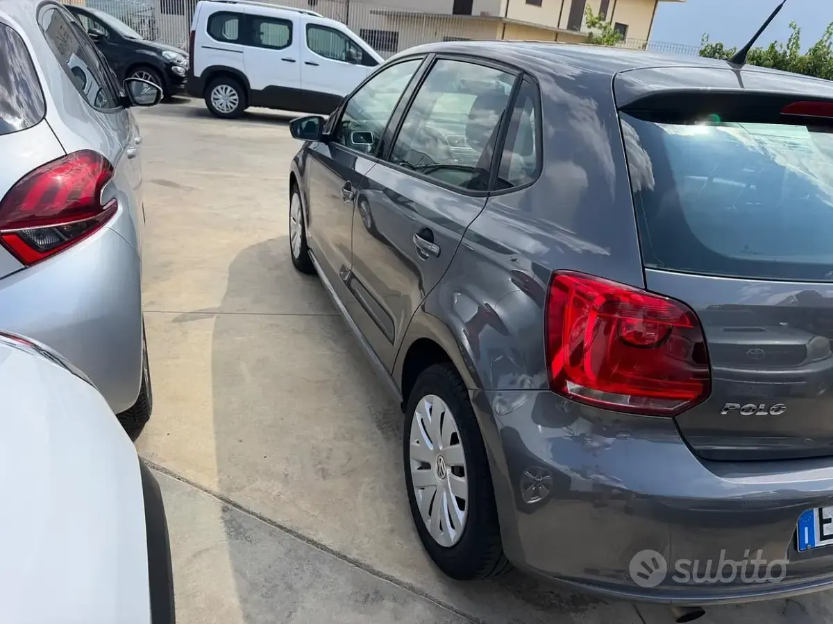 Usata VW Polo Highline 90 CV (66 kW) 2012 Grigio Utilitaria
