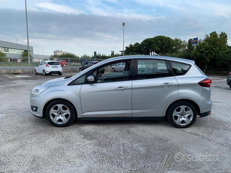 Begagnad Ford C-MAX Business Edition 95 HK (69 kW) 2016 Grå Minibuss