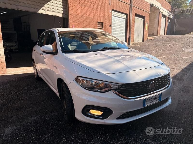 Usata Fiat Tipo Easy 95 CV (69 kW) 2017 Bianco Berlina