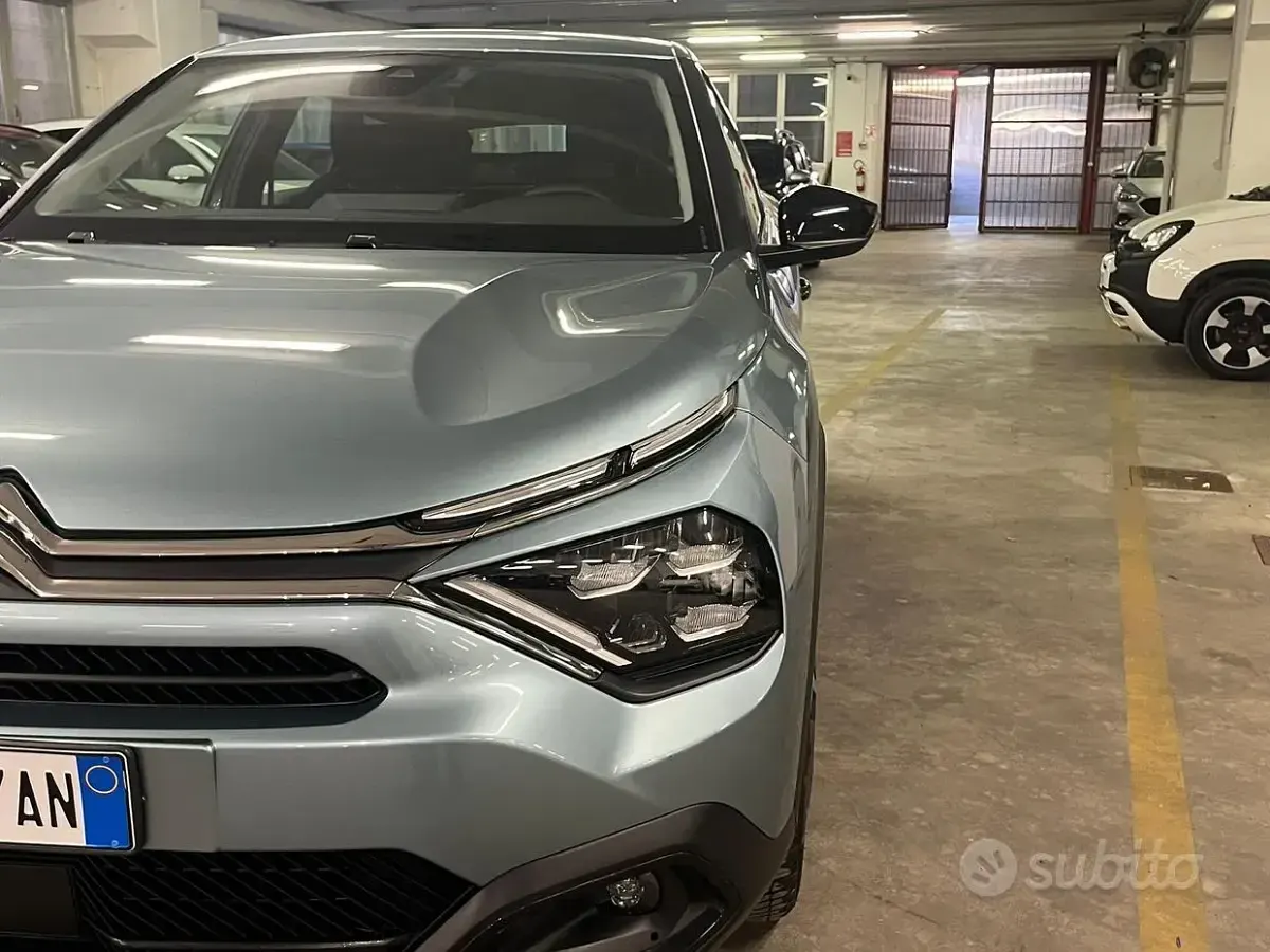 Usata Citroën C4 Feel 101 CV (74 kW) 2023 Bluazzurro SUV