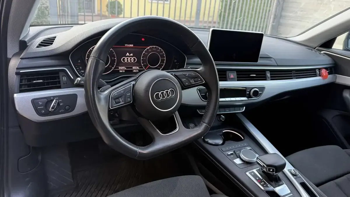 Usata Audi A4 S-Line 150 CV (110 kW) 2019 Nero Station wagon