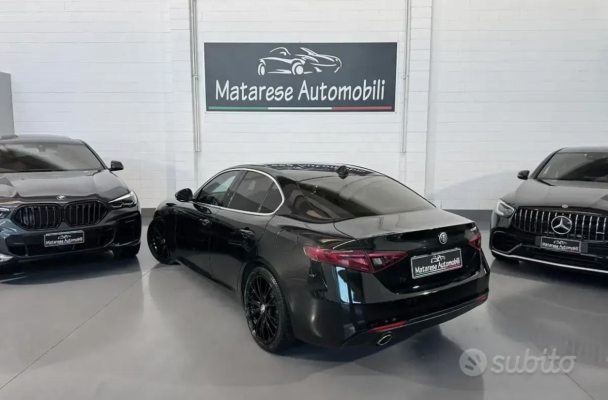 Usata Alfa Romeo Giulia 150 CV (110 kW) 2017 Nero Berlina