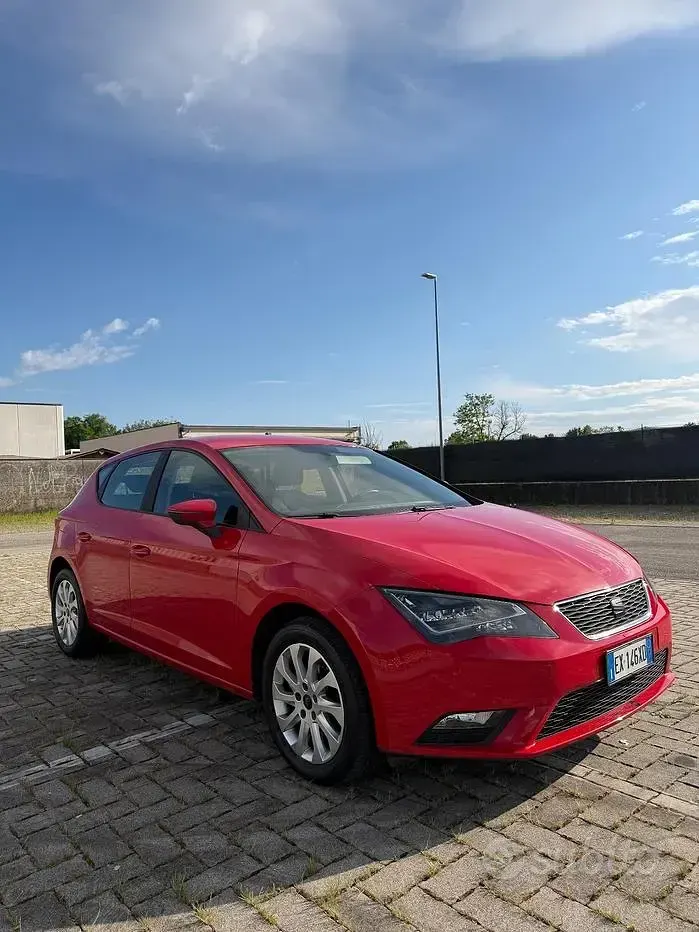 Usata Seat Leon 105 CV (77 kW) 2014 Rosso Berlina