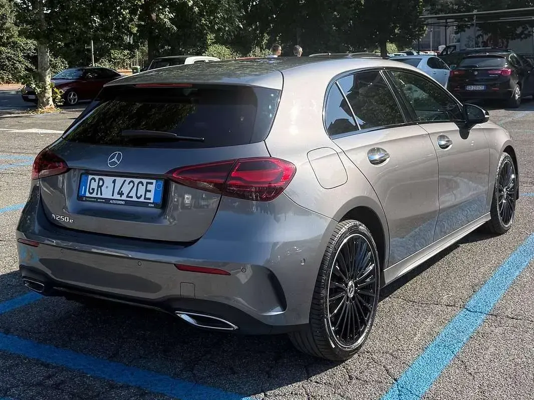 Usata Mercedes A250 Advanced Plus 163 CV (119 kW) 2023 Grigio Berlina