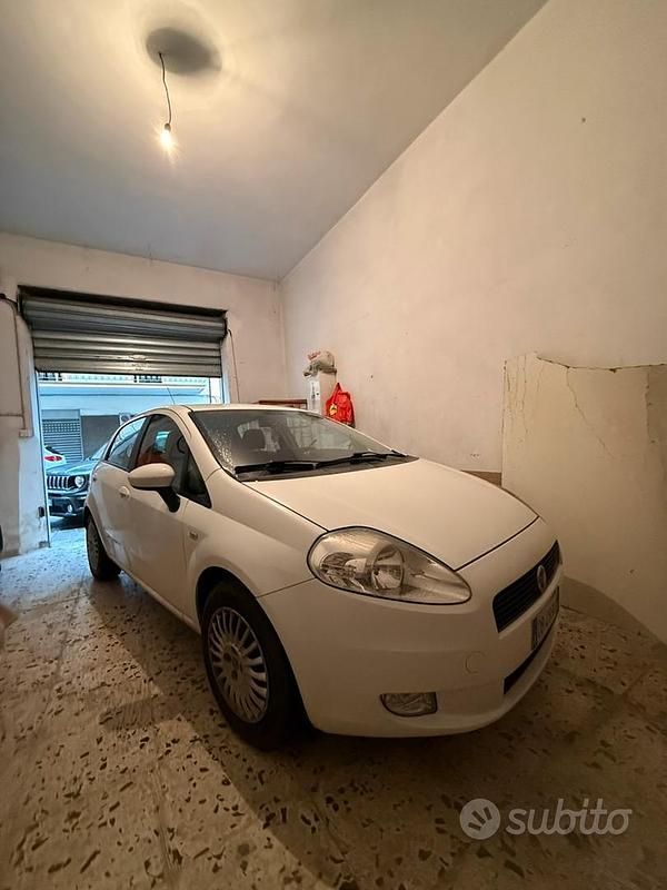 Usata Fiat Grande Punto 75 CV (55 kW) 2006 Bianco Utilitaria