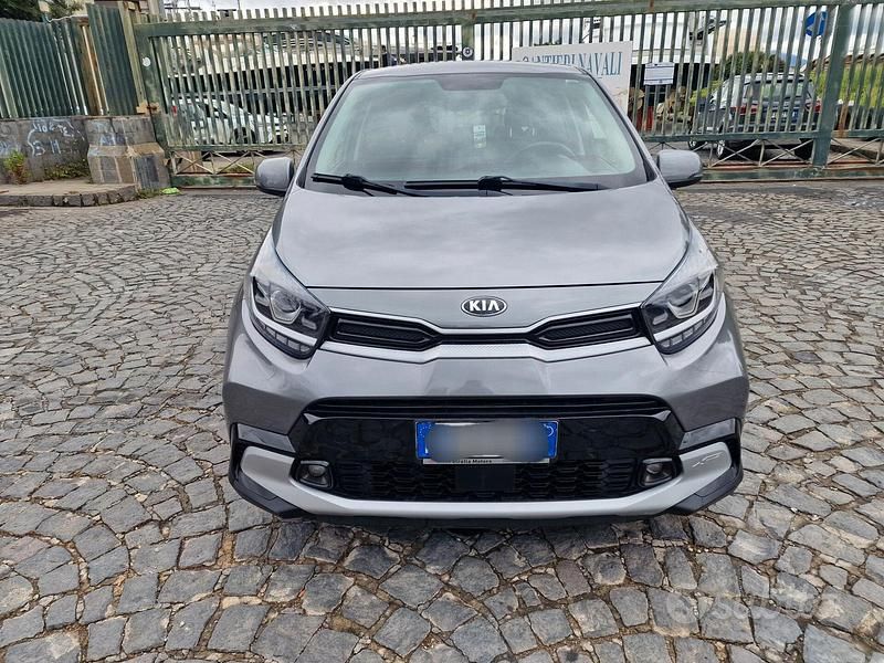 Usata Kia Picanto X-Line 65 CV (47 kW) 2021 Grigio Utilitaria