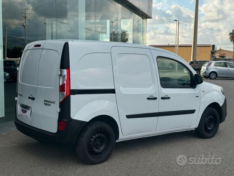 Usata Renault Kangoo 44 kW (60 CV) 2018 Bianco Monovolume
