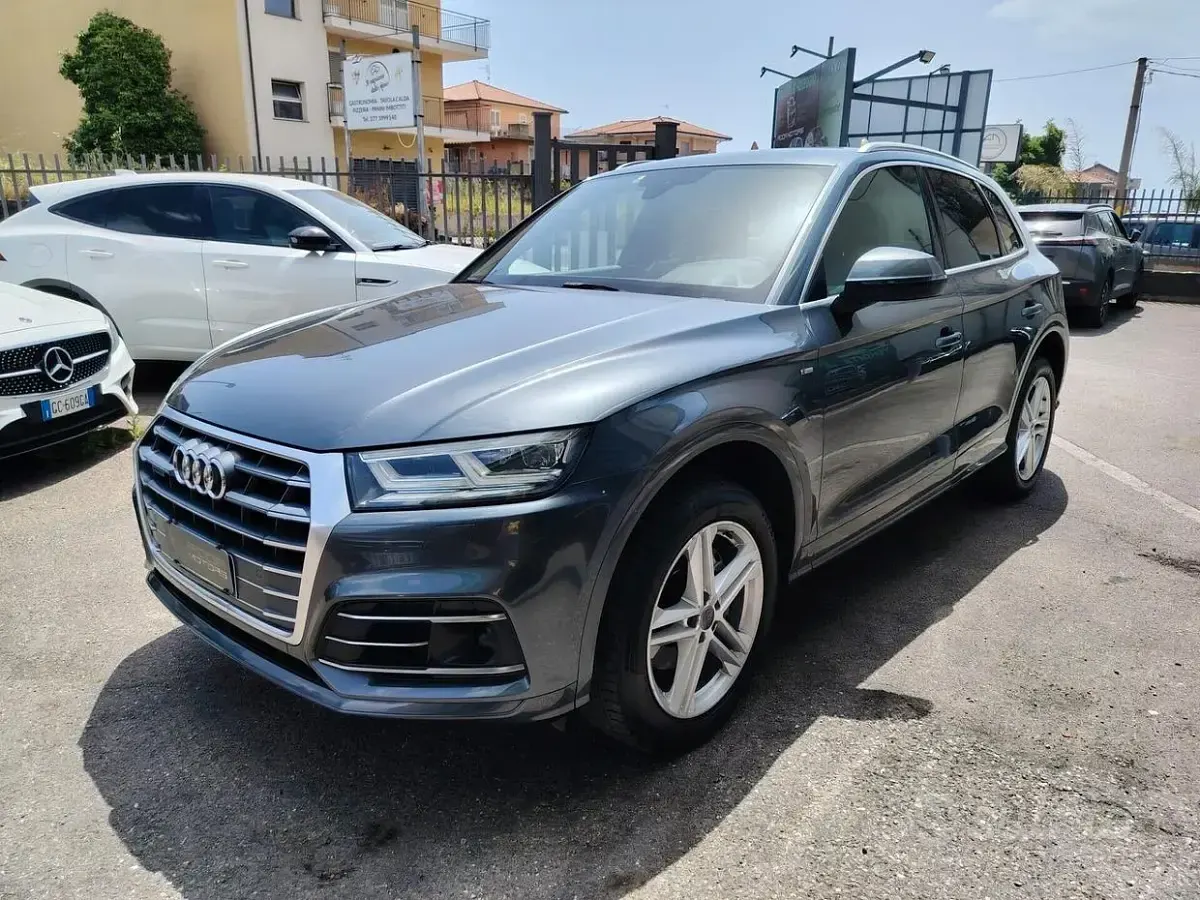 Gebraucht Audi Q5 S-Line 190 PS (139 kW) 2020 Grau SUV