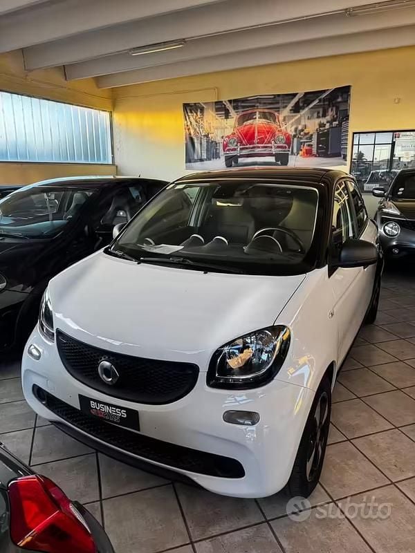 Usata Smart ForFour Prime 70 CV (51 kW) 2015 Bianco Utilitaria