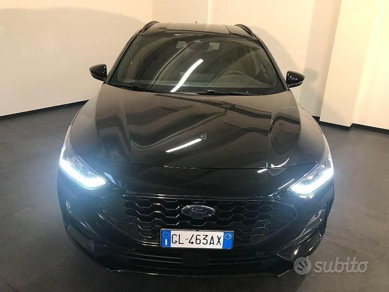 Usata Ford Focus ST-Line 120 CV (88 kW) 2022 Nero Station wagon