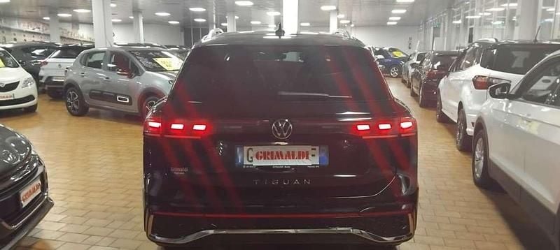 Usata VW Tiguan R-line 150 CV (110 kW) 2025 Grenadill black / metallizzato SUV