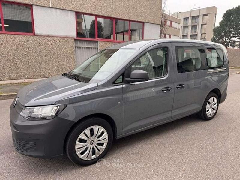 Usata VW Caddy Maxi Business 102 CV (75 kW) 2022 Grigio Monovolume