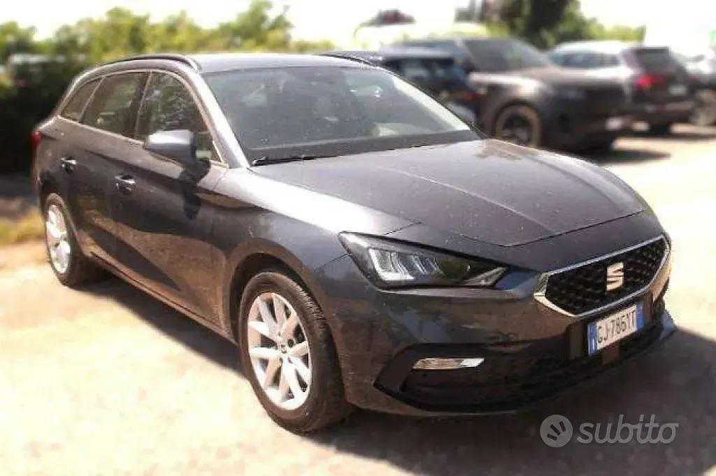 Usata Seat Leon Style 110 CV (80 kW) 2022 Grigio Station wagon