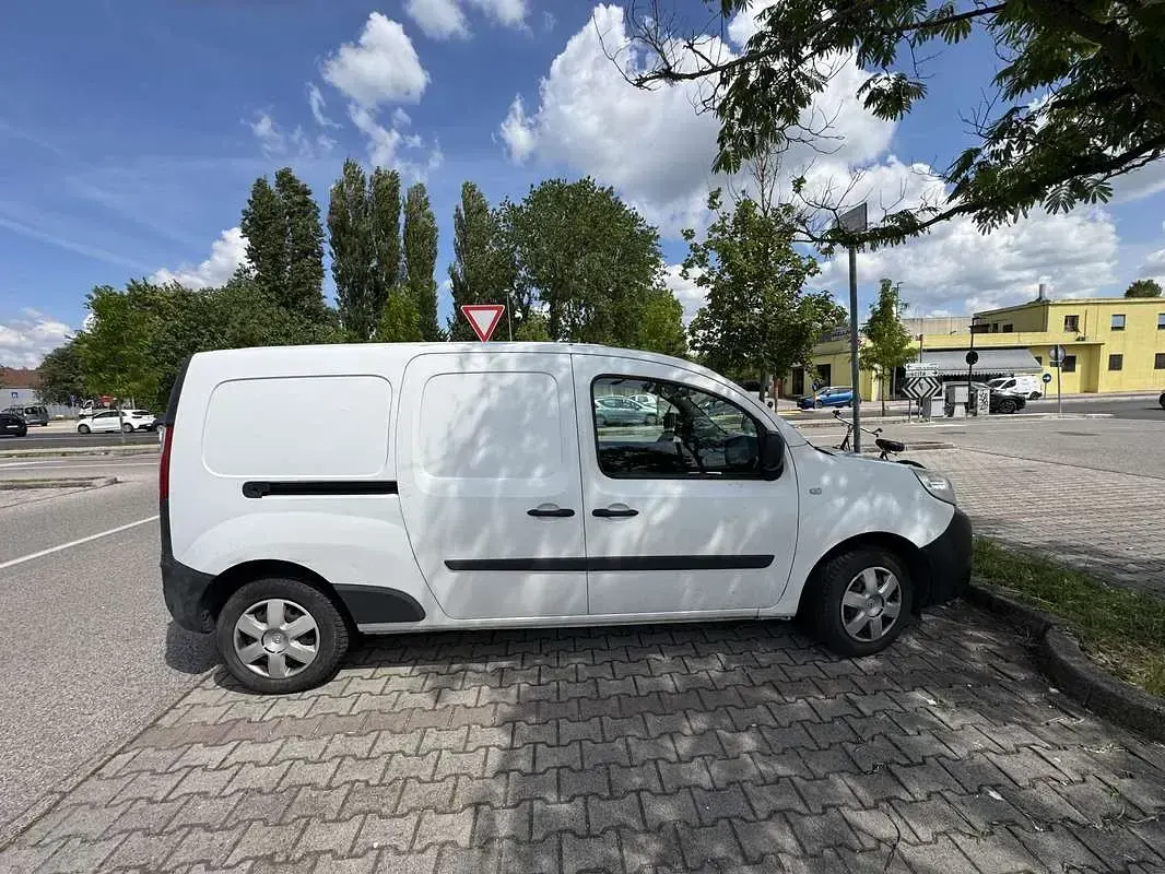 Usata Renault Kangoo 90 CV (66 kW) 2014 Monovolume