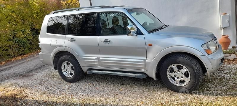 Usata Mitsubishi Pajero 2002 Grigio SUV