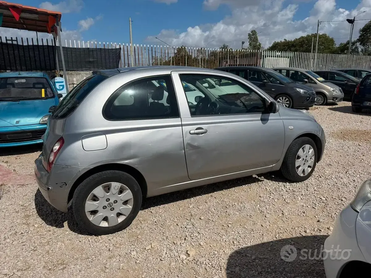 Usata Nissan Micra Acenta 86 CV (63 kW) 2006 Grigio Berlina