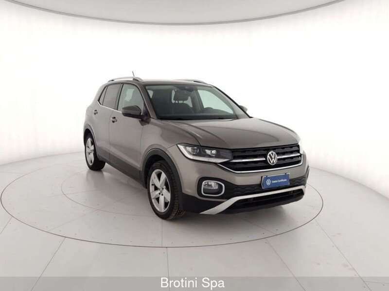 Usata VW T-Cross Advance 110 CV (80 kW) 2021 Grigio SUV