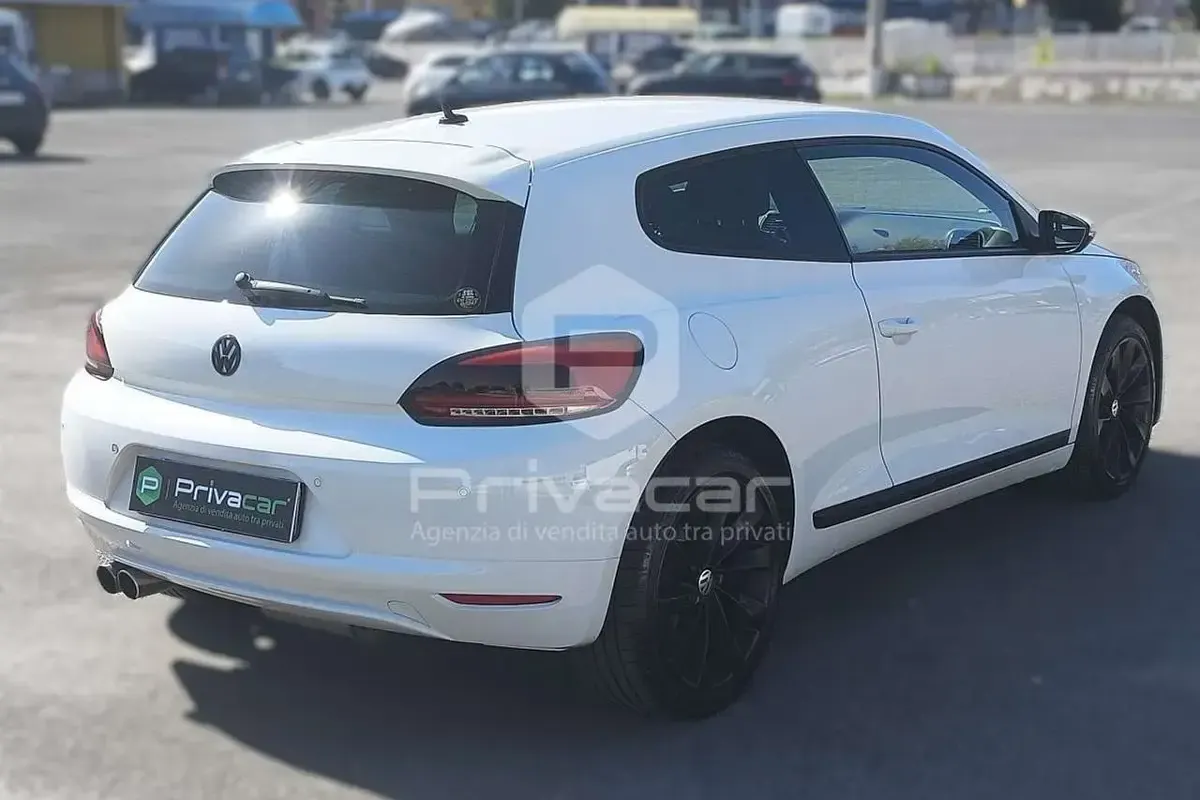 Usata VW Scirocco 122 CV (89 kW) 2012 Bianco Coupé