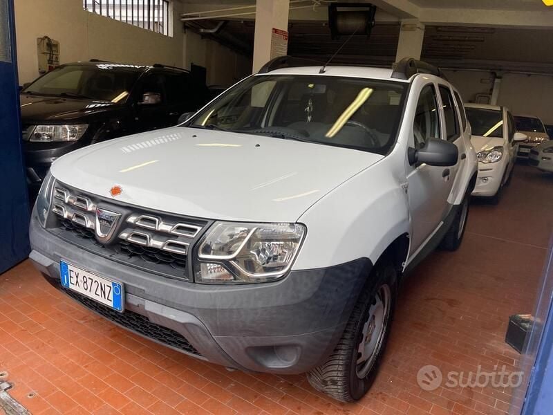 Usata Dacia Duster Lauréate 105 CV (77 kW) 2014 Bianco SUV
