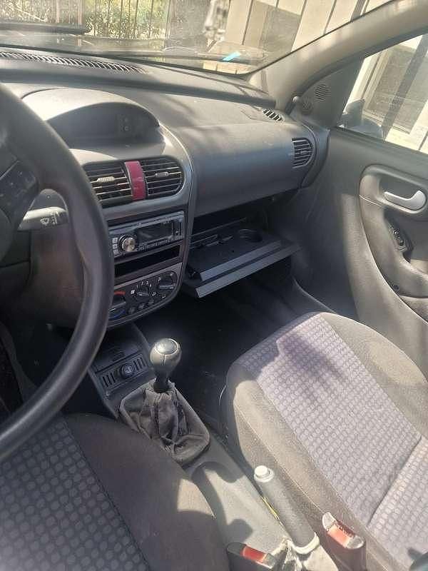 Usata Opel Corsa 50 CV (36 kW) 1998 Utilitaria