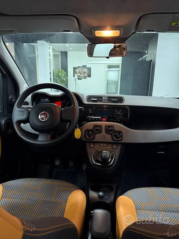 Usata Fiat Panda Easy 75 CV (55 kW) 2015 Bianco Utilitaria
