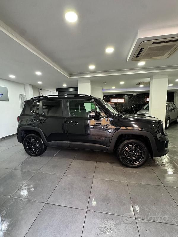 Usata Jeep Renegade Limited 140 CV (102 kW) 2016 Nero SUV