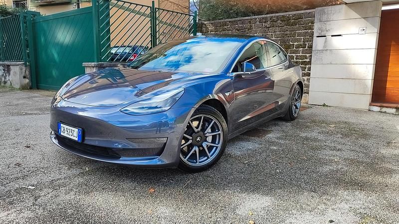 Usata Tesla Model 3 235 kW (320 CV) 2020 Grigio Berlina