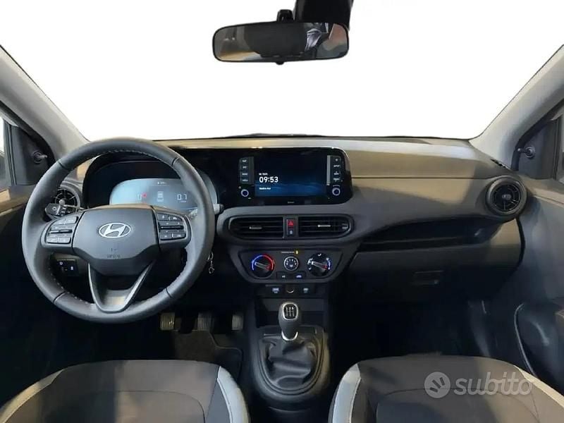 Usata Hyundai i10 67 CV (49 kW) 2024 Bianco Utilitaria