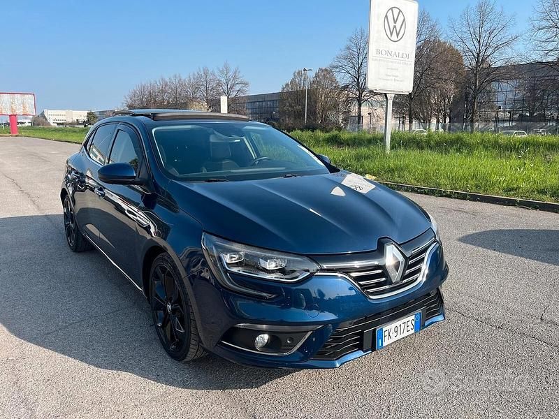 Usata Renault Mégane IV Bose Edition 110 CV (80 kW) 2017 Blu Berlina