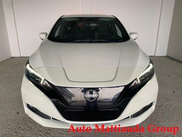 Bianco Usata 2024 Nissan Leaf N-Connecta Due volumi | 24.800 € (Molto cara) - Immagine 1/4