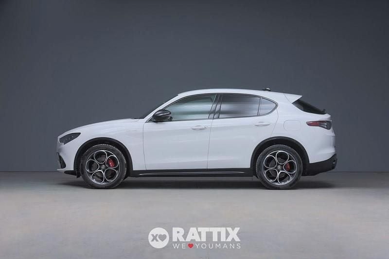 Usata Alfa Romeo Stelvio Veloce 209 CV (153 kW) 2024 Bianco SUV