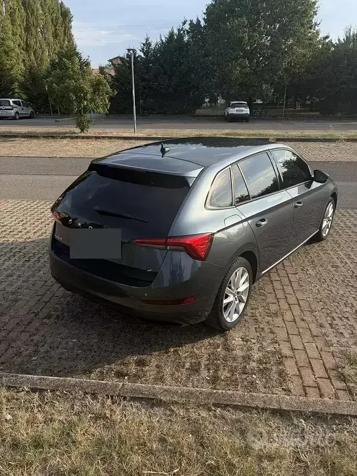 Usata Skoda Scala 116 CV (85 kW) 2020 Nero Utilitaria