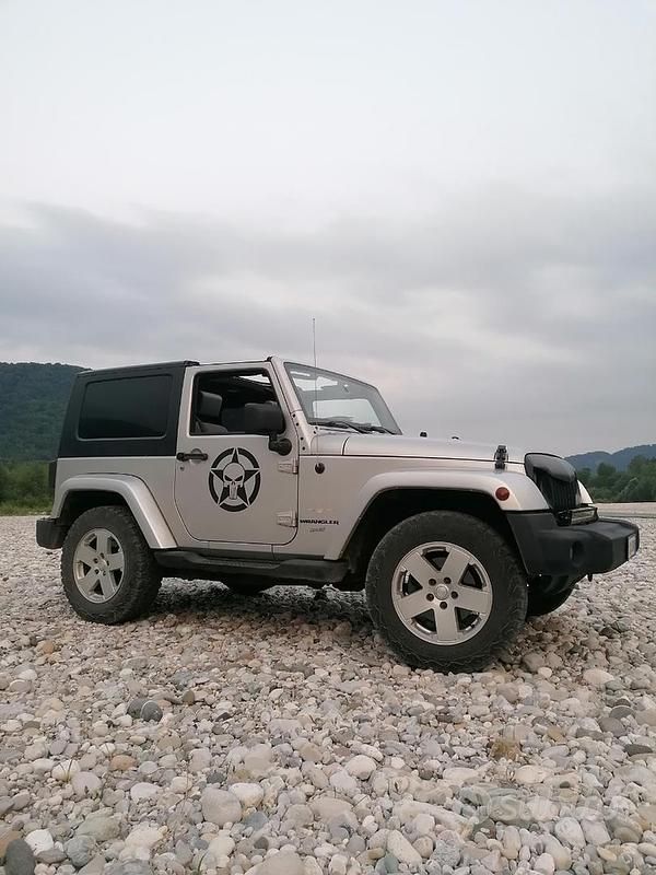 Usata Jeep Wrangler 200 CV (147 kW) 2011 Grigio SUV
