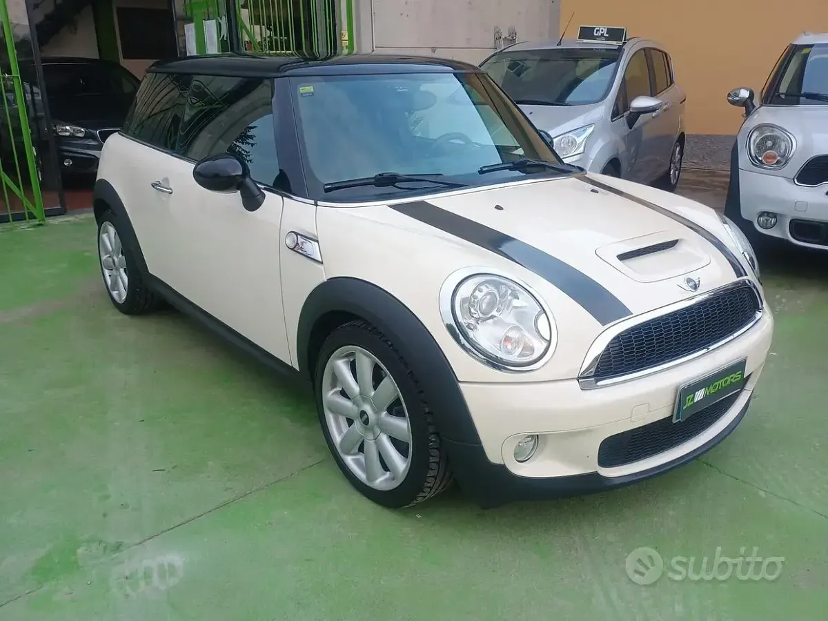 Begagnad Mini Cooper S 174 HK (127 kW) 2009 Beige Halvkombi