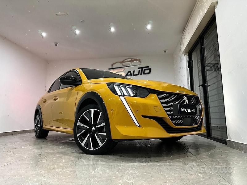 Usata Peugeot 208 GT 130 CV (95 kW) 2020 Giallo Utilitaria