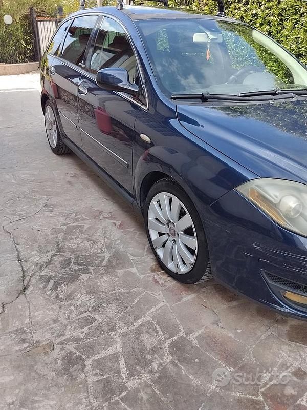 Usata Fiat Croma 150 CV (110 kW) 2010 Blu Station wagon