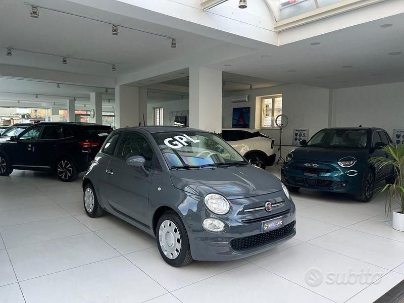 Usata Fiat 500 Pop 69 CV (50 kW) 2018 Grigio scuro metallizzato Utilitaria