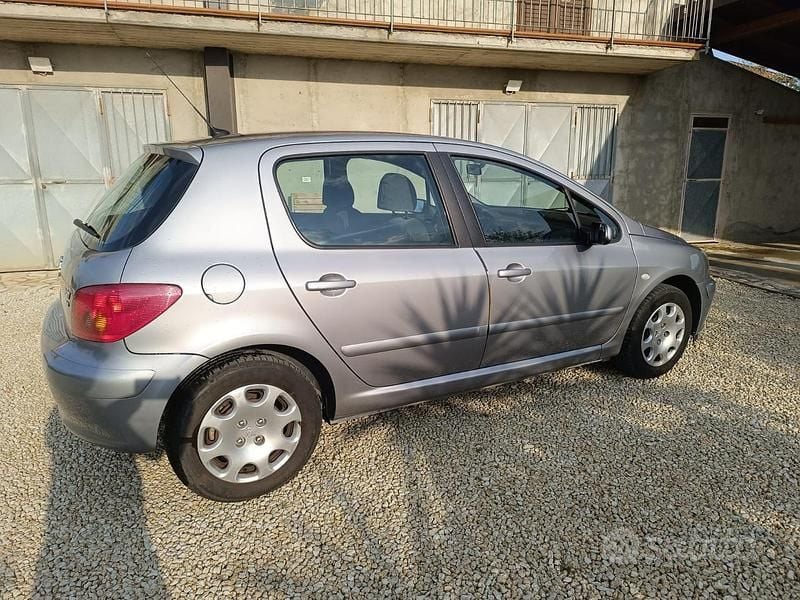 Usata Peugeot 307 110 CV (80 kW) 2004 Grigio Berlina