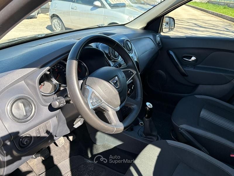 Usata Dacia Sandero 90 CV (66 kW) 2018 Berlina